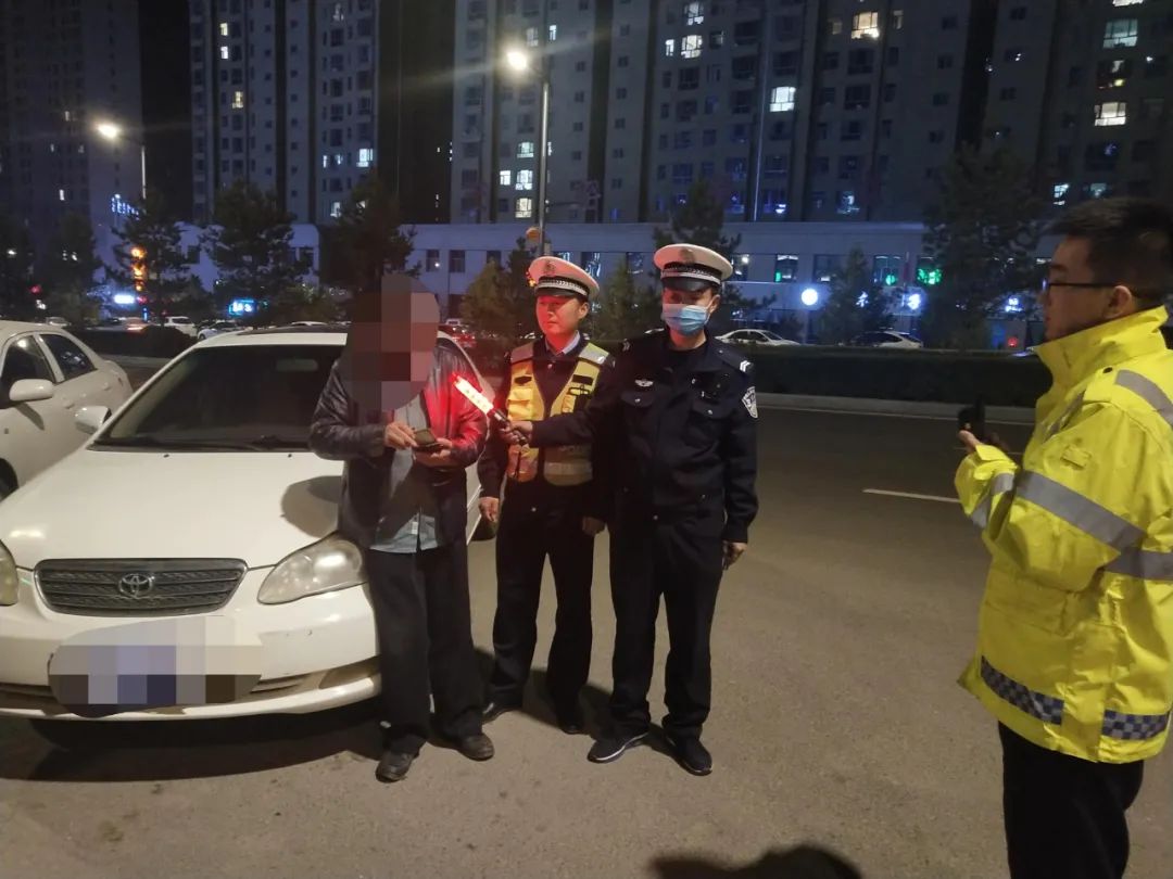 酒驾被带到交警大队