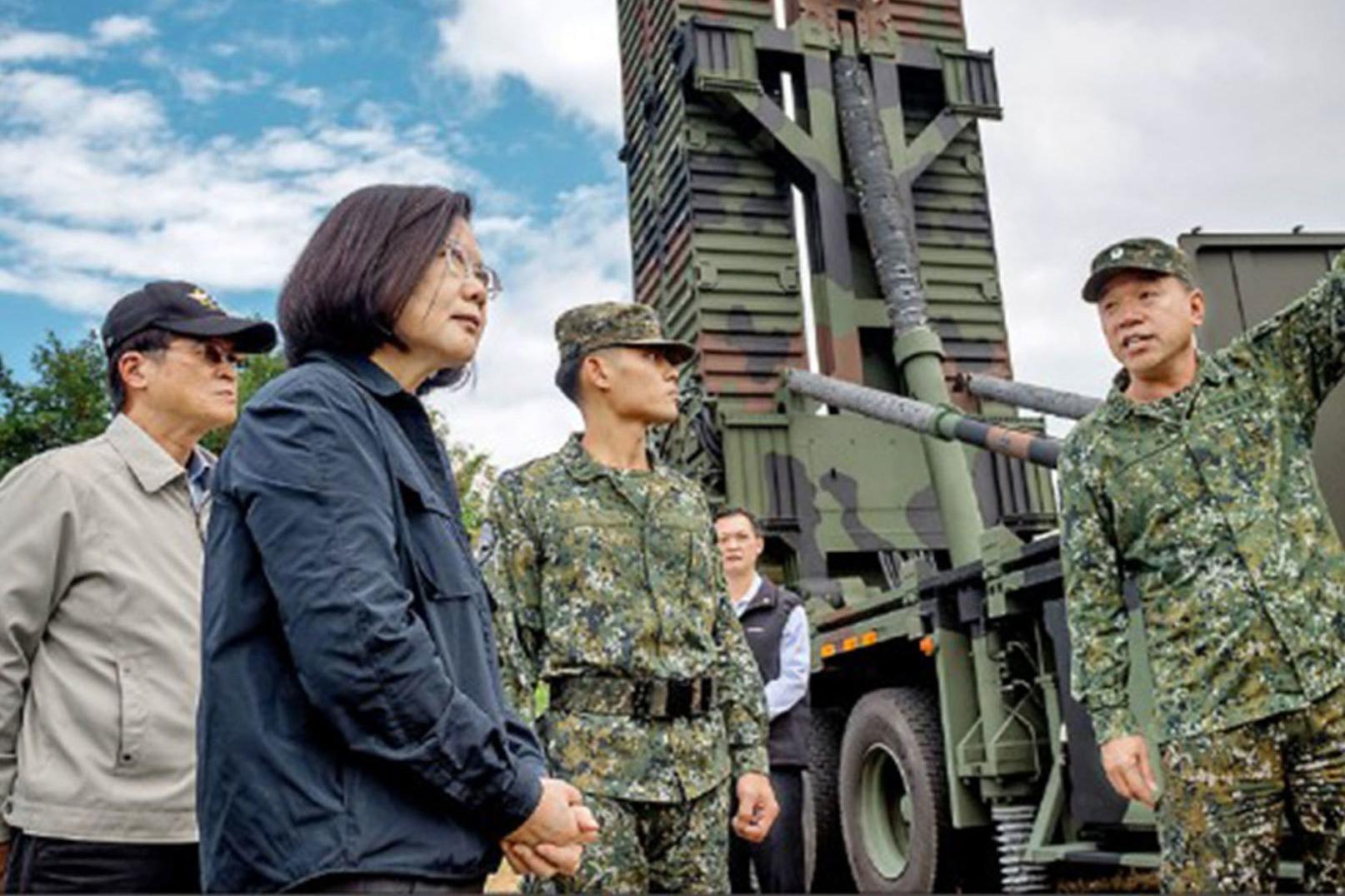 台年轻人花式逃兵役现象探析