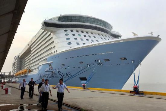 千余名韩国游客乘坐邮轮抵达上海，一场跨越海洋的文化交流之旅