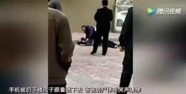 高三女生离家出走背后故事，女警的温暖拥抱引人深思