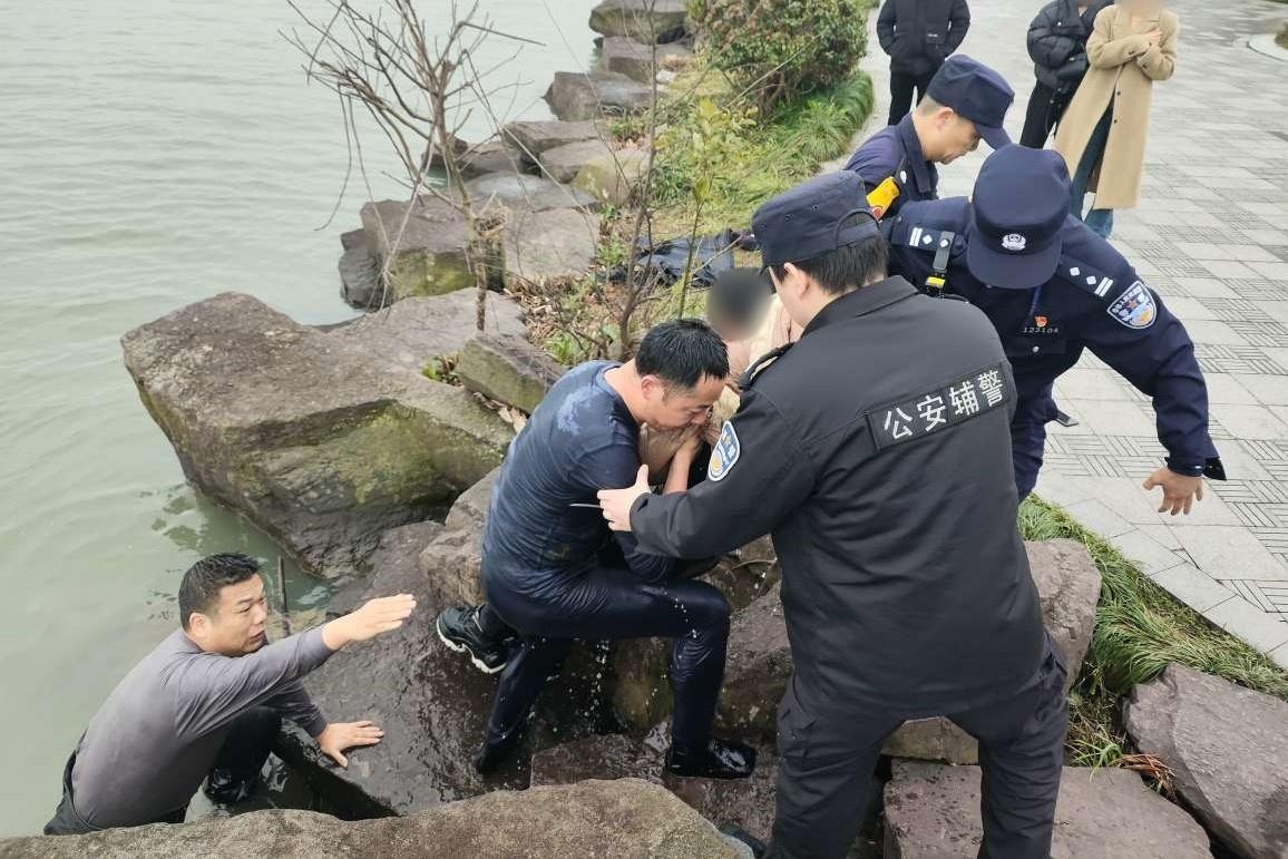 民警踏青时刻显英勇，奇迹救援落水女孩背后故事揭秘！