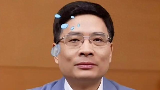 海尔CEO惊艳出道，雷军转发致敬背后的故事